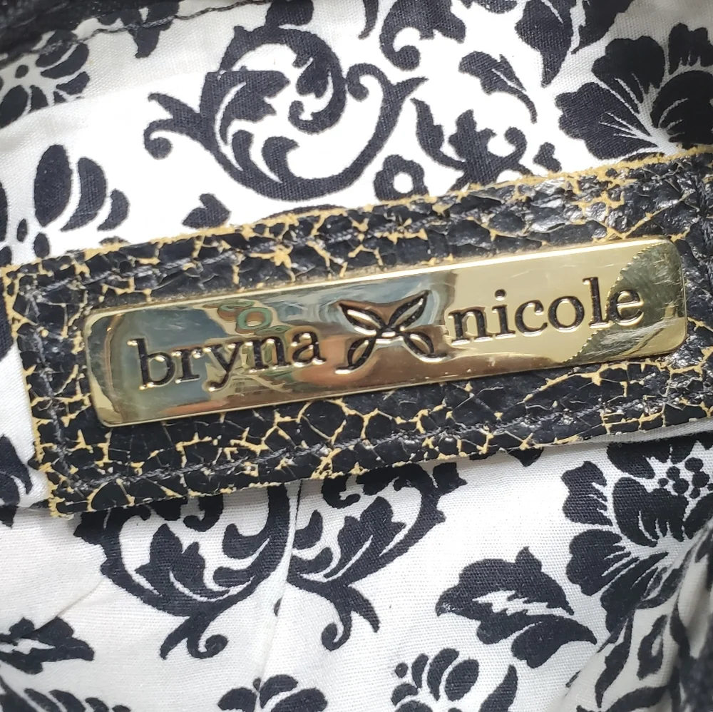 BRYNA NICOLE Cracked Leather Crossbody/Belt Bag.